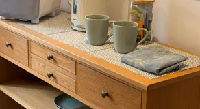 Quiet and Cosy Retreat with Parking - Image 3