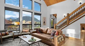 Beautiful Views! Jacuzzi, Indoor/ Outdoor Fireplace, Steps to Lake Estes - Image 2