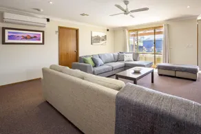 Mountain Lodge - Perfect for Large Families - Image 3