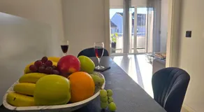 Modernes Apartment mit Balkon- Aufzug & Nähe Flughafen - Image 3