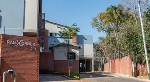Rand Corner Crib - Image 3