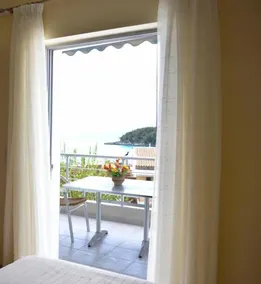 Riviera Rooms - Image 3