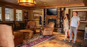 Yellowstone Park Hotel - Image 4
