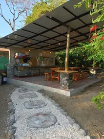 Don Jons Lodge and Restaurant - Image 5