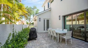 Sorrento Vacation Rental and Cabana - Spacious 6 BR Retreat with Private Pool and Hot Tub! Pet Friendly, steps from Vanderbilt Beach with separate Cabana - Perfect for Large Groups and Families! - Image 5