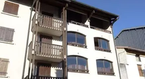 Appartement au cœur du village avec parking privé - Image 4