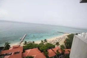 Hipstrip Beach Studio - Image 5