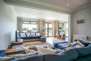 Sunshine - Beachfront home in Bracklesham Bay - Image 2