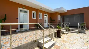Pervolia Studios Near Airport - Image 4
