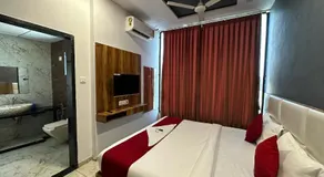 Hotel Dumas Near Airport - Image 3