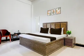 Hotel O Kanha galaxy brothers group - Image 2