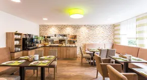 Hotel & Reitsportzentrum Kreuth - Image 2