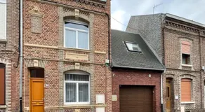Charming City Home Near Downtown with Garage - Image 2