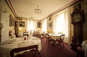 The White Hart Hotel - Image 2