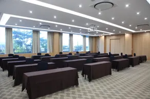 Chuncheon Bears Hotel - Image 5