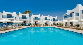 Kritamo Beach Hotel Apartments - Image 3