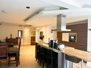 Whirlpool, Fußbodenheizung, Nintendo NES, Netflix, Wintergarten & Workspace - Image 4