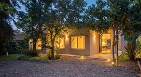 Casa privada con pileta climatizada, gran parque y parrilla en Pilar - Image 5