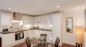 Strathmore House Apartments - Image 2