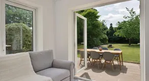 Spacious Gate 3BR City 5mins Walk Pets Welcome - Image 4