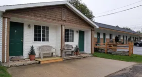 Bear Cove Inn - Image 3