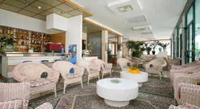 Hotel Chic - Image 4