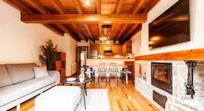 Espacioso Apartamento con Jardín en Salardú - Image 2