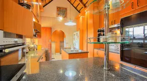 All over Africa Guest house - Image 2