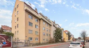 Big 1 Bedroom Apartment near Airport & City Center - Image 4