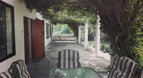 The Riverhouse Guesthouse - Image 3
