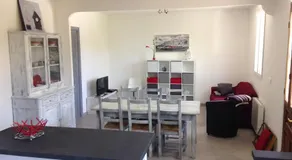 LE 43 - Casa piacevole e tranquilla con giardino recintato, nel centro di La Trinité - Image 2