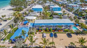 The Beach Club At Anna Maria #8 and #9 - Image 4