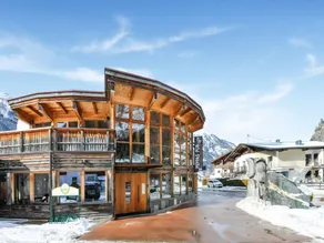 Sunlit Apartment near Ski Area in Längenfeld - Image 2