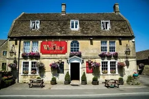 The White Hart - Image 2