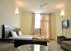 Hotel Home Stay Dwarka - Image 2