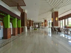 Zhujiang Crystal Hotel - Image 5