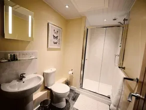 THE COACHING BARNS - Image 2