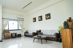 Aili Bin House - Image 2