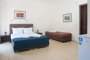 Alexandra Apartments - Image 1