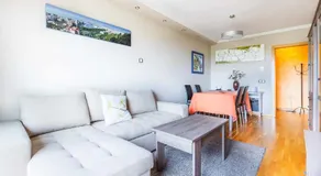 A&N Spacious Family Apartment with Pool & Parking - Image 4
