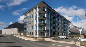 Executive 2 Bedroom Apartment Remarkables Park - Image 4