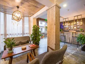 Qilan Boutique Homestay - Image 2