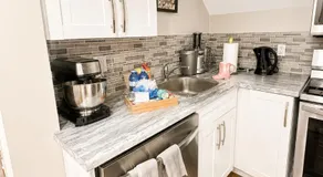 Cozy Luxury Stay, WiFi and Fully Equipped - Image 4