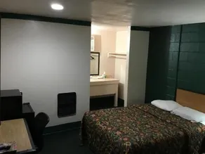 pied piper inn - Image 2