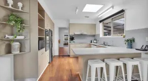 Large Pet Friendly Island Escape - Image 3