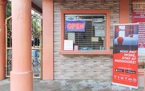 RedDoorz @ Goldland Spring Resort Urdaneta City - Image 3