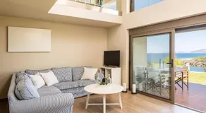 Villa Idyle - Beachfront Residence - Image 2