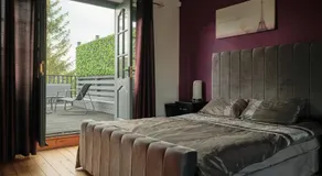 Modern Spacious House - Sleeps 16, Free Parking, Sun Terrace - Image 2