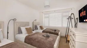 Your Home Away From Home - Near York City Centre - Image 3