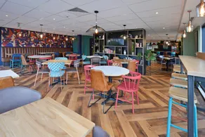 Travelodge Cambridge Orchard Park - Image 5
